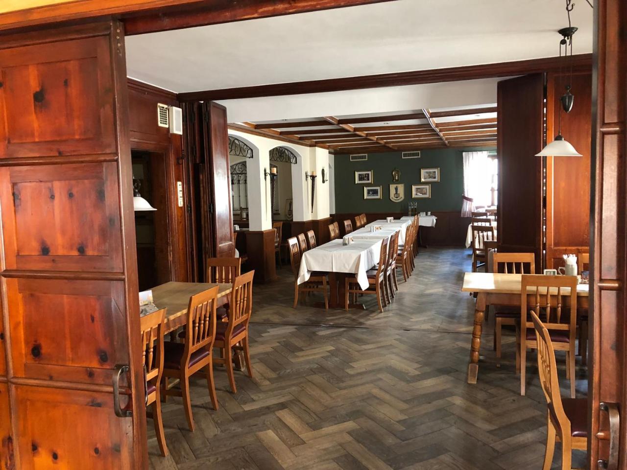 Brauereigasthof Und Hotel Maierbraeu Altomünster Exterior foto